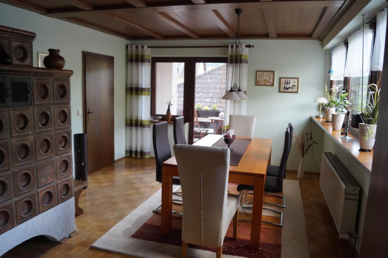 Oberfell Ferienwohnung Unter Dem Schild מראה חיצוני תמונה