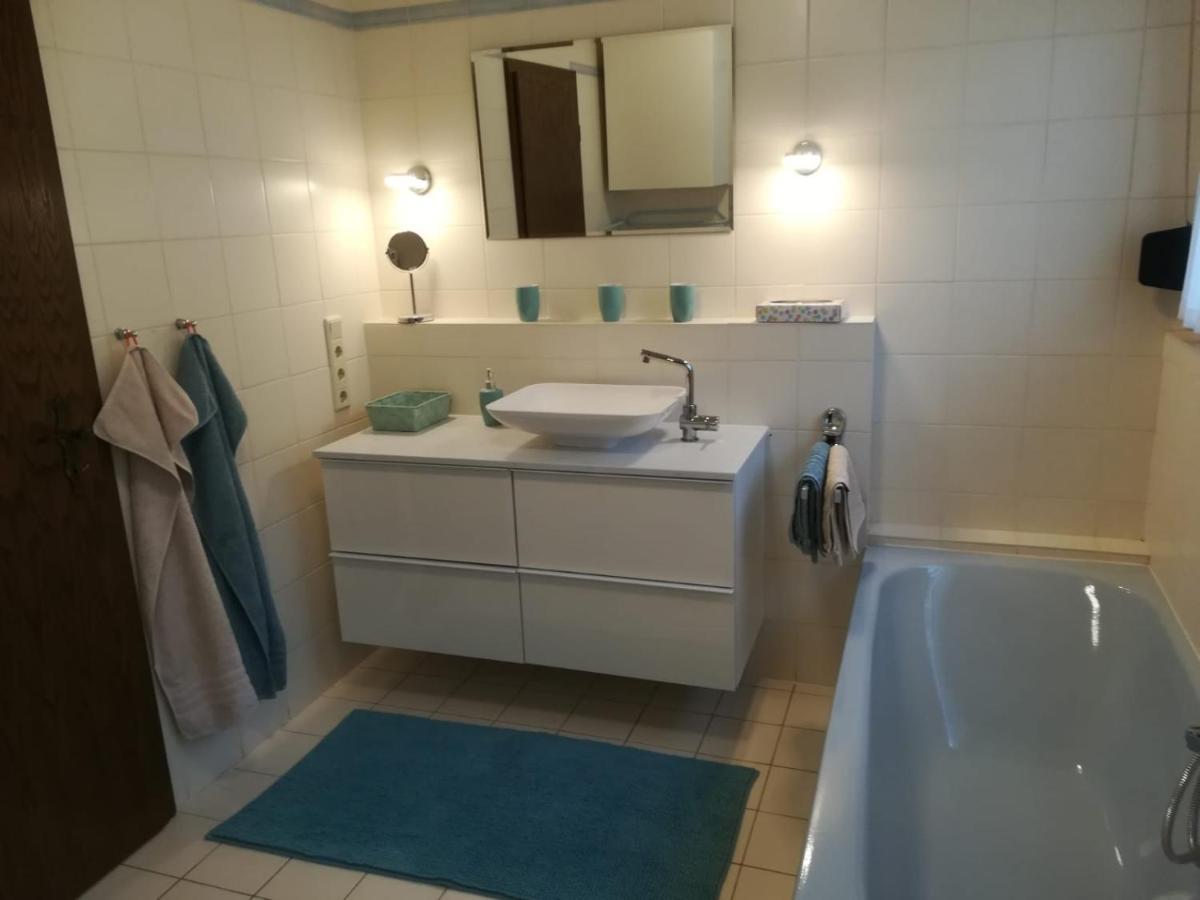 Oberfell Ferienwohnung Unter Dem Schild מראה חיצוני תמונה